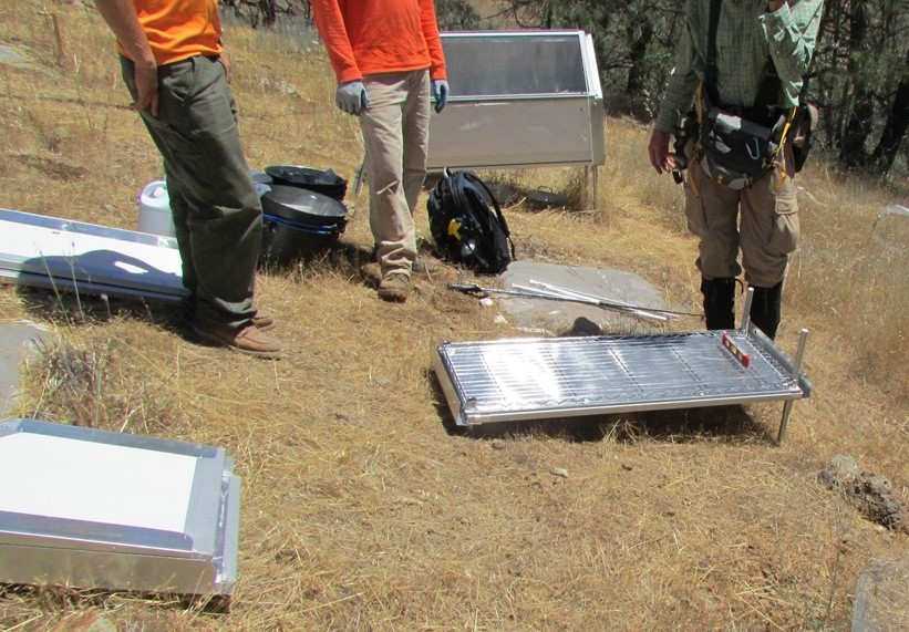 Solar oven construction